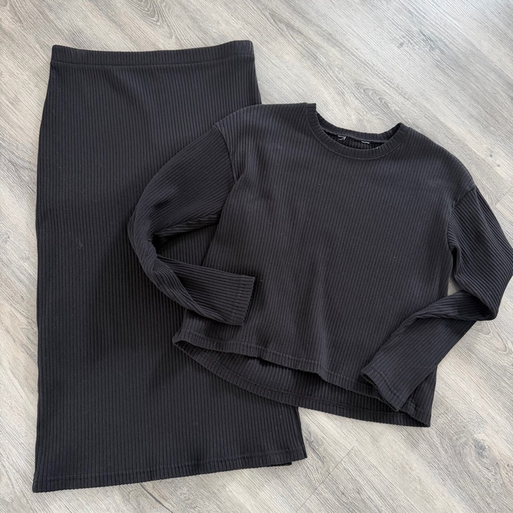 Black Ribbed Skirt Set